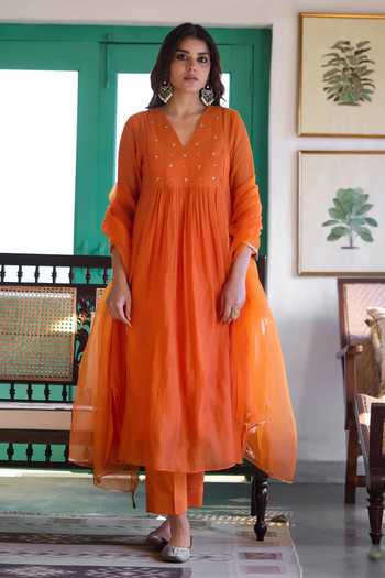 Trendy Tokari Silk Chanderi Gathered Kurta Set 