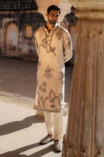 JAYANTI REDDY Aura Zardozi Silk Kurta & Pant Set 