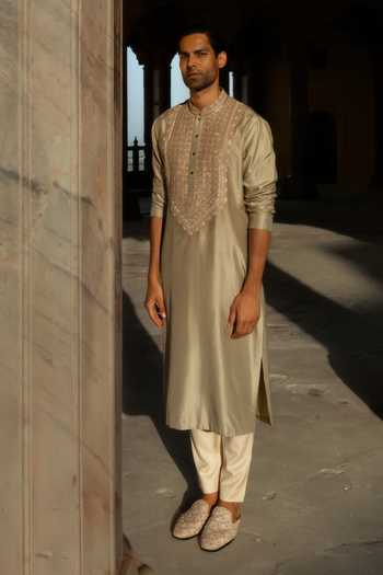 JAYANTI REDDY Dune Silk Emboidered Kurta & Pant Set 