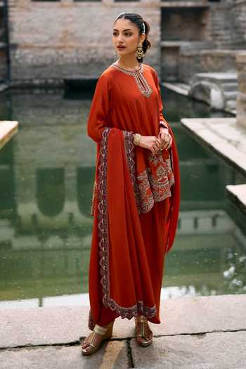 JAYANTI REDDY Neel Embroidered Tunic Set 