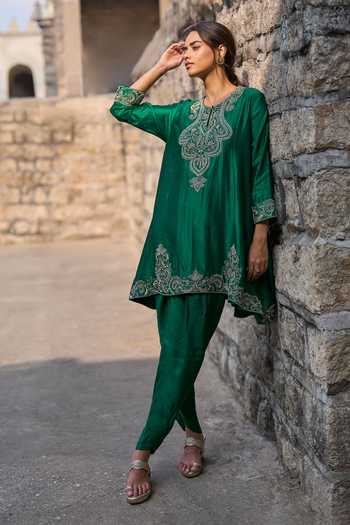 JAYANTI REDDY Reva Silk Tunic & Dhoti Pant Set 