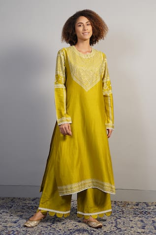 Samant Chauhan Threadwork Embroidered Cotton Silk Kurta Set 