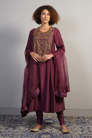 Samant Chauhan Ornamental Threadwork Embroidered Kurta Set 