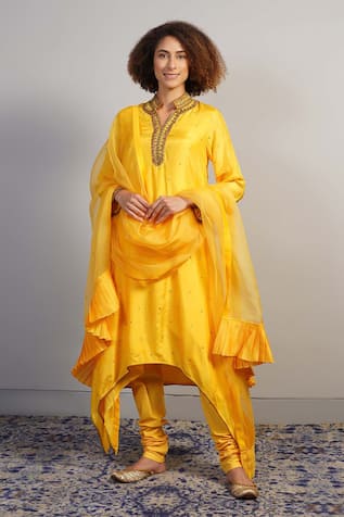 Samant Chauhan Zari Threadwork Embroidered Kurta Set 