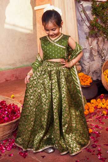 Chotibuti Butti Pattern Banarasi Silk Lehenga Set  
