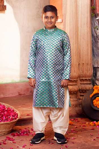 Chotibuti Banarasi Silk Kurta & Pant Set 