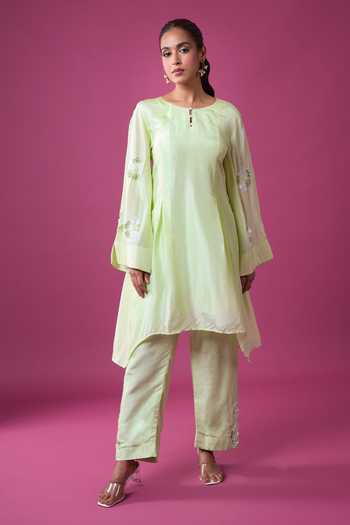 Khwaab By Sanjana Lakhani Placed Embroidered Kurta & Pant Set 