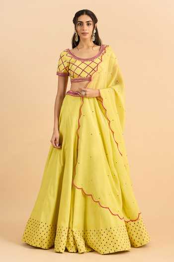 Roohbyridhimaa Umrah Sitaara Embroidered Lehenga Set 