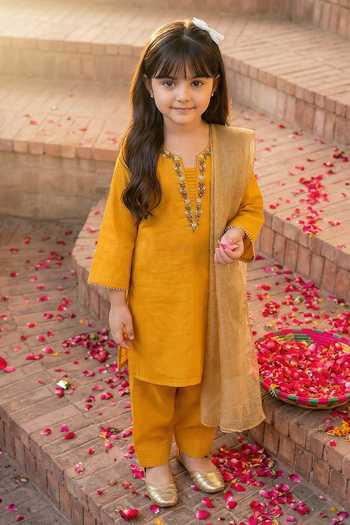 Petite Pomme Placement Embroidered Kurta Set 