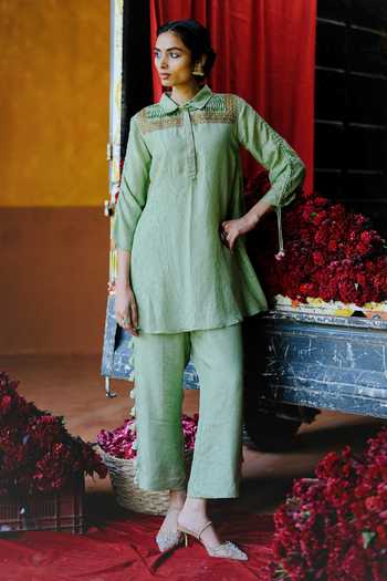Alam By Tulsi Patel Soorajmukhi Handwoven Silk Shirt & Pant Set 