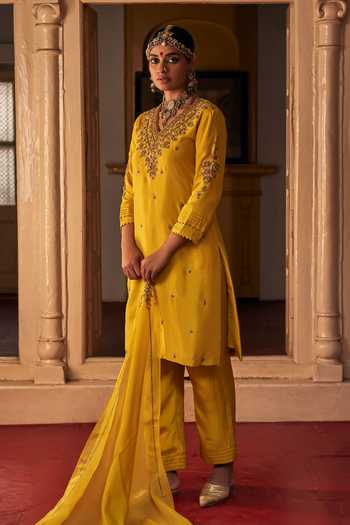 Alam By Tulsi Patel Inika Embroidered Silk Kurta Set 