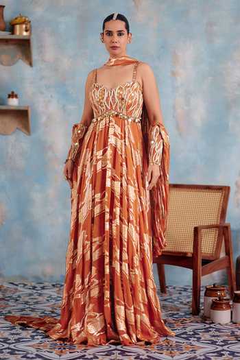 Ajiesh Oberoi Surkh Sitara Metallic Leaf Pattern Anarkali & Dupatta Set 