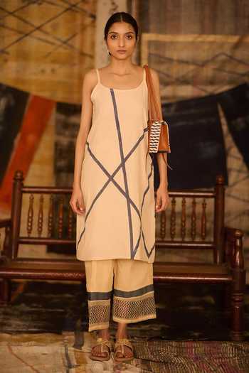 Banana Labs Printed Kurta & Pant Set 