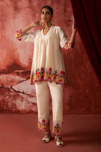 Studio Rang by Swati Grandeur Masakali Kurta & Pant Set 