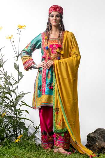 Studio Rang by Swati Chashm-E-Rang Embroidered Kurta Set 