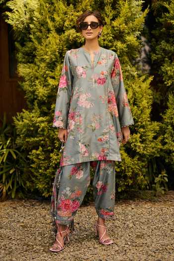 Ridhi Mehra Powder Blue Floral Print Kurta & Pant Set 