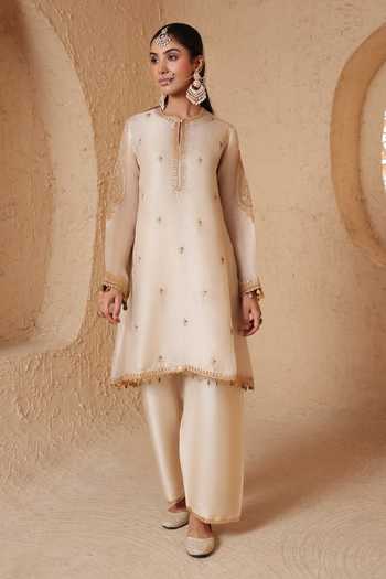 Label Niti Bothra Mehrang Short Pheran Kurta & Pant Set