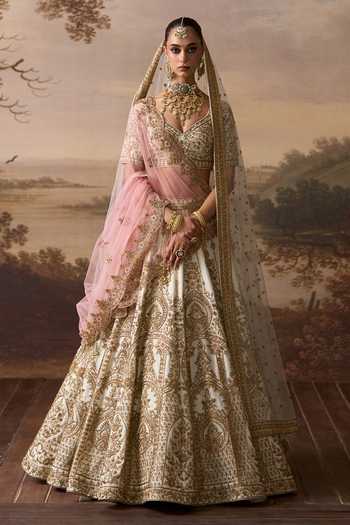 ANGAD SINGH Noor Embroidered Bridal Lehenga Set 