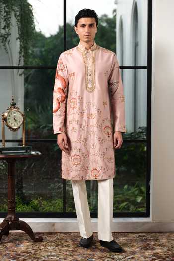 Mahima Mahajan Asrar Embroidered Kurta With Pant 