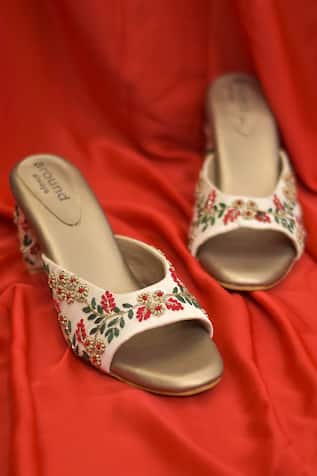 Ama Embroidered Sandals 