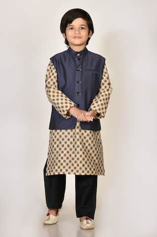 Woven Bundi & Kurta Set 