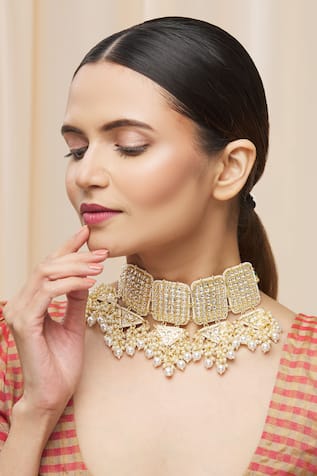 Kundan Geometric Pendant Choker 