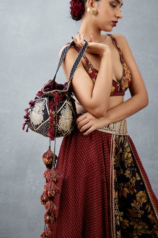 Gulghast Yusra Embroidered Potli 