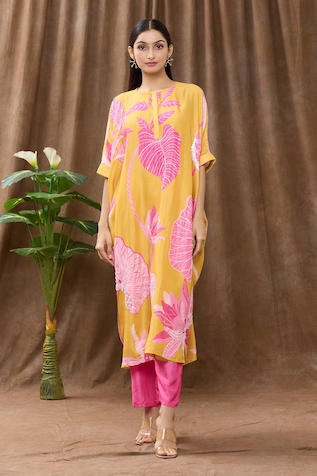 Foram Patel Blossom Asymmetric Kaftan With Inner