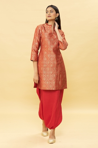 Pinki Sinha Banarasi Floral Handwoven Kurta & Dhoti Pant Set