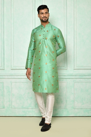 Arihant Rai Sinha Embroidered Kurta