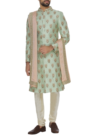 Kommal Sood Embroidered sherwani set with peach stole