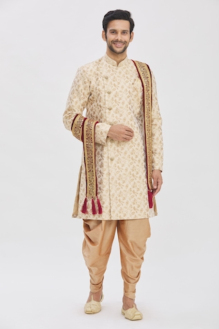 Arihant Rai Sinha Velvet Embroidered Dupatta