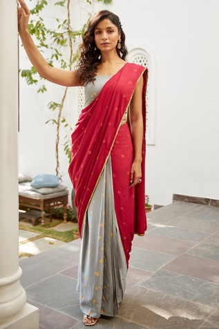 Aapro Carnation Pre-Draped Saree & Bustier