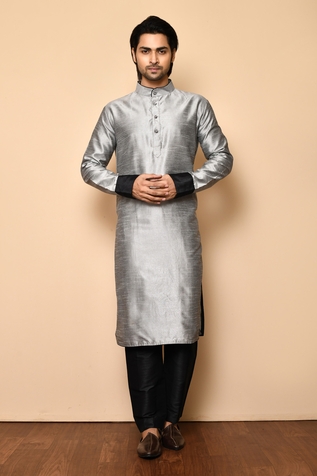 Arihant Rai Sinha Mandarin Collar Kurta Set