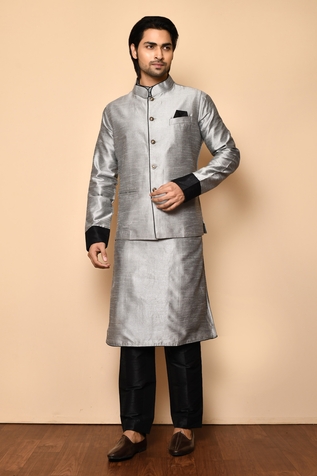 Arihant Rai Sinha Bundi & Mandarin Collar Kurta Set