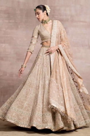 Buy Bridal Classy Cream A Line Lehenga - Embroidered Lehenga Choli –  Empress Clothing