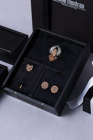 The Champion Alta Moda Box 