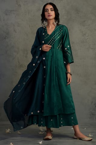 Charkhee Chanderi Pleated Kurta Set 
