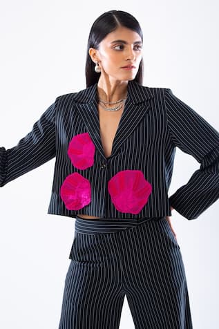 Embroidered Cropped Blazer 