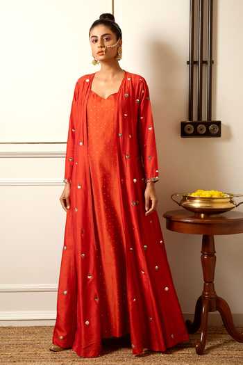 Loka By Veerali Raveshia Chanderi Silk Kurta & Cape Set 