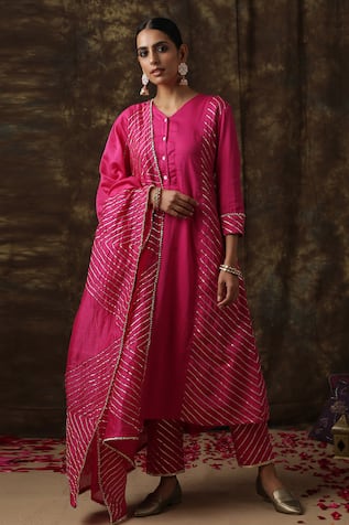 Maison Shefali Embroidered Kurta Set 