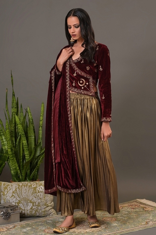 NUHH Embroidered Lehenga Set