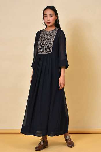 NUHH Floral Embroidered Kurta 