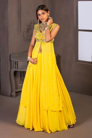 Izzumi Mehta Embroidered Kurta & Lehenga Set