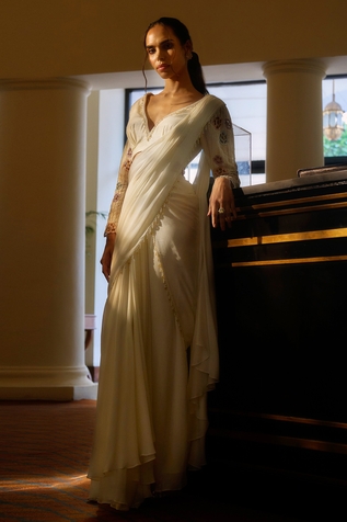 Parshya Pre-Draped Saree With Blouse