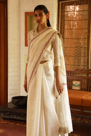 Prama by Pratima Pandey Handwoven Chanderi Saree Set