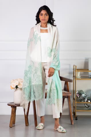 Lyla Floral Embroidered Stole 