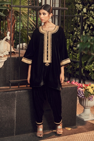 Buy Black Lycra Velvet Hand Embroidered Lace And Nargis Kurta & Pant Set  For Women by Roze Online at Aza Fashions.