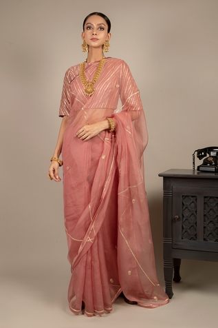 Ikshita Choudhary Embroidered Saree With Blouse
