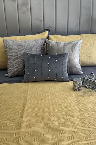 Quilted Reversible Bedspread Set 